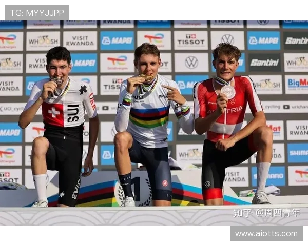 费迪南德大儿子洛伦兹与布莱顿签订首份职业合同 将为U21效力新赛季开启新篇章